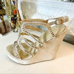 3/$20 Y&L embellished wedges